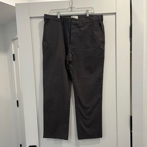 Men’s dark grey chinos